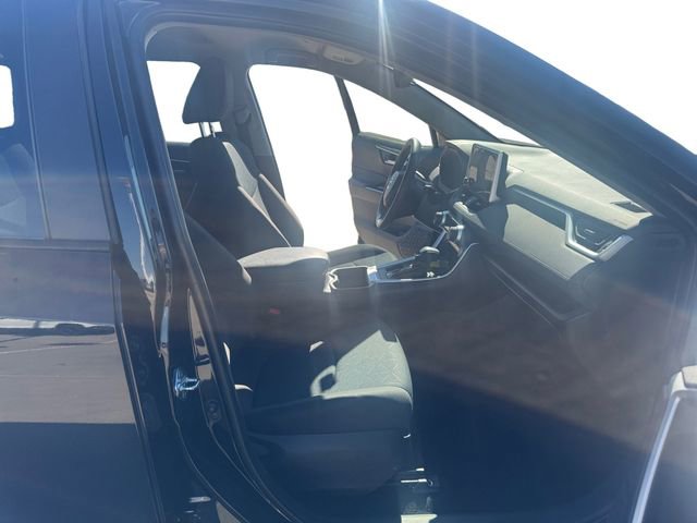 Used 2025 Toyota RAV4 XLE image 15