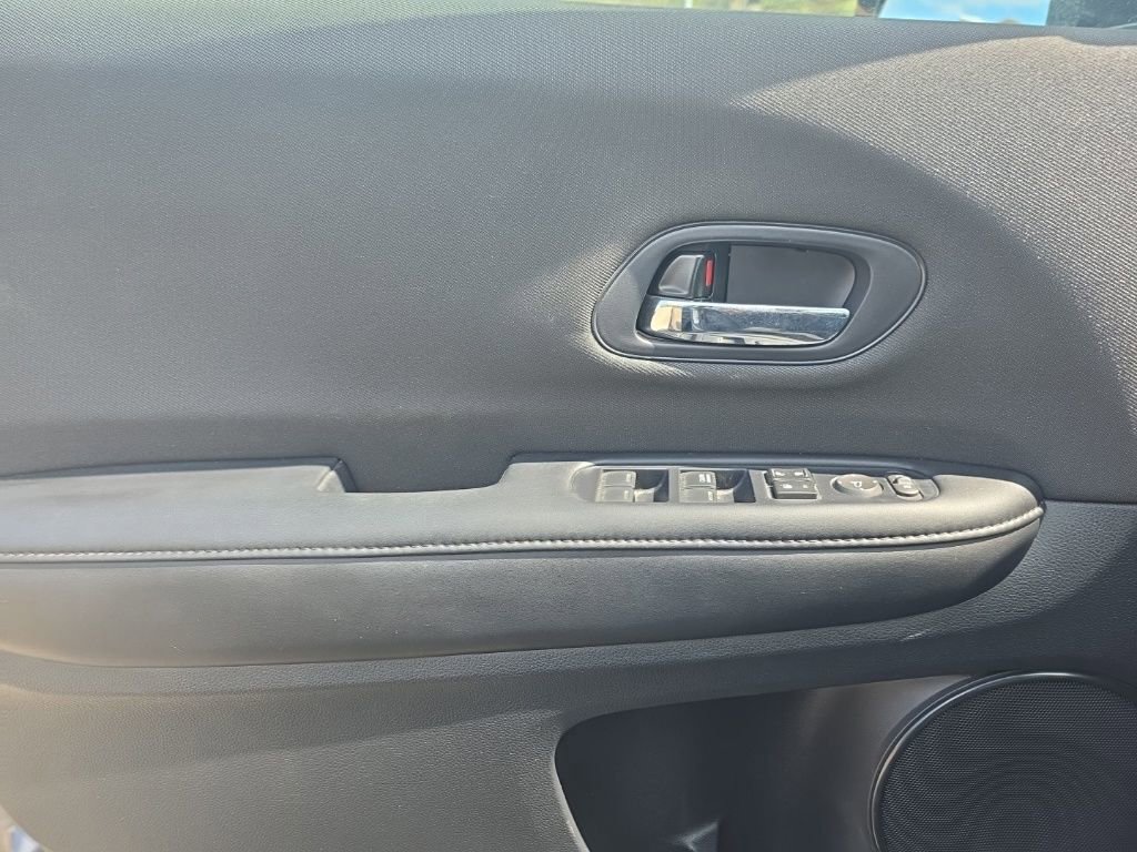 Used 2021 Honda HR-V Sport image 13