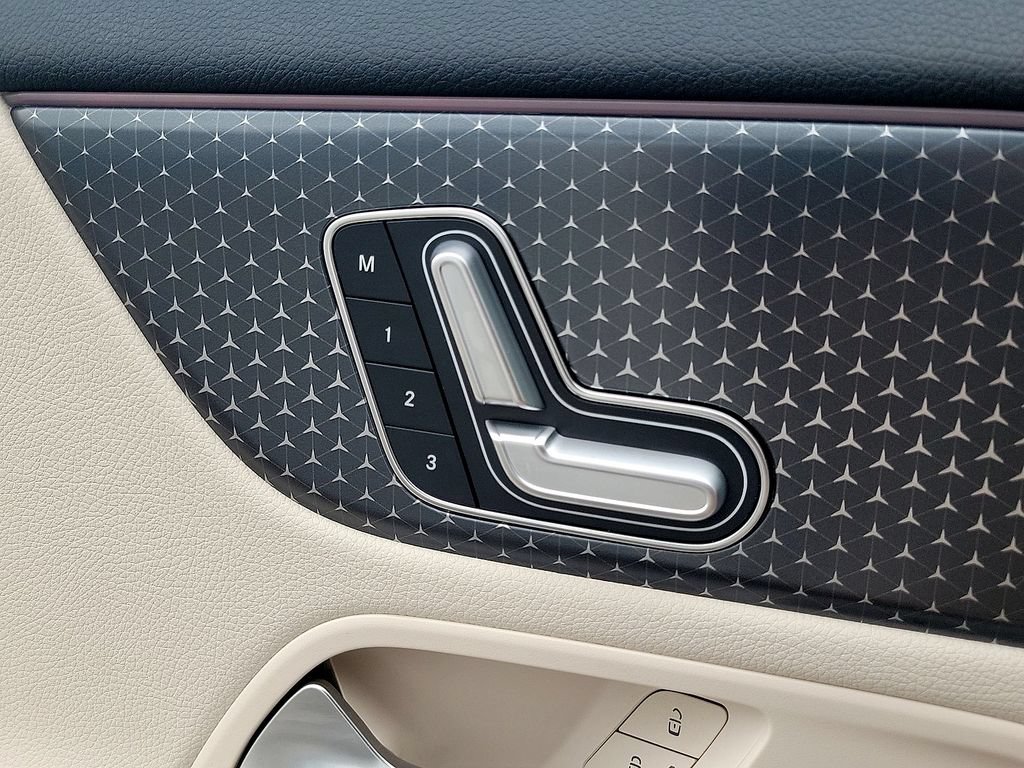 New 2025 Mercedes-Benz GLA 250 image 18
