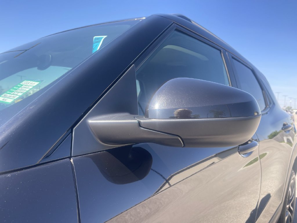 Used 2025 Chevrolet TrailBlazer LT AWD/4WD image 12