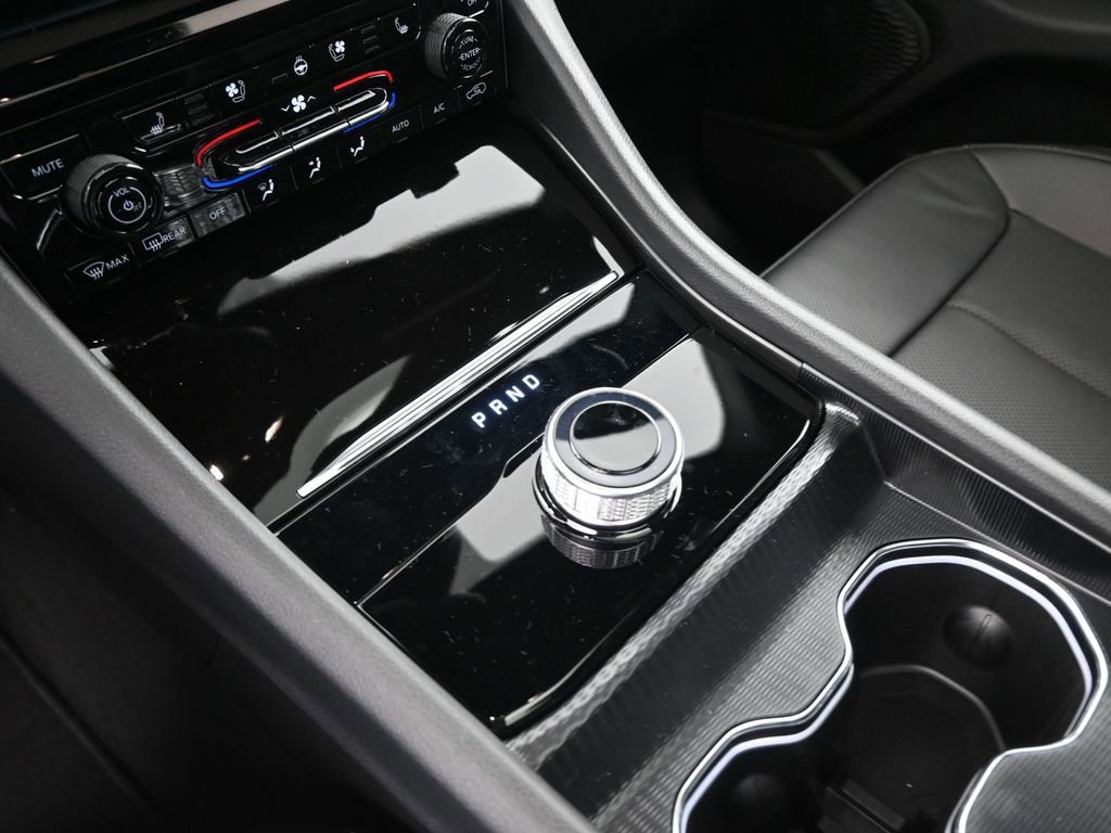 New 2025 Jeep Grand Cherokee L Limited w/ Luxury Tech Group II image 9