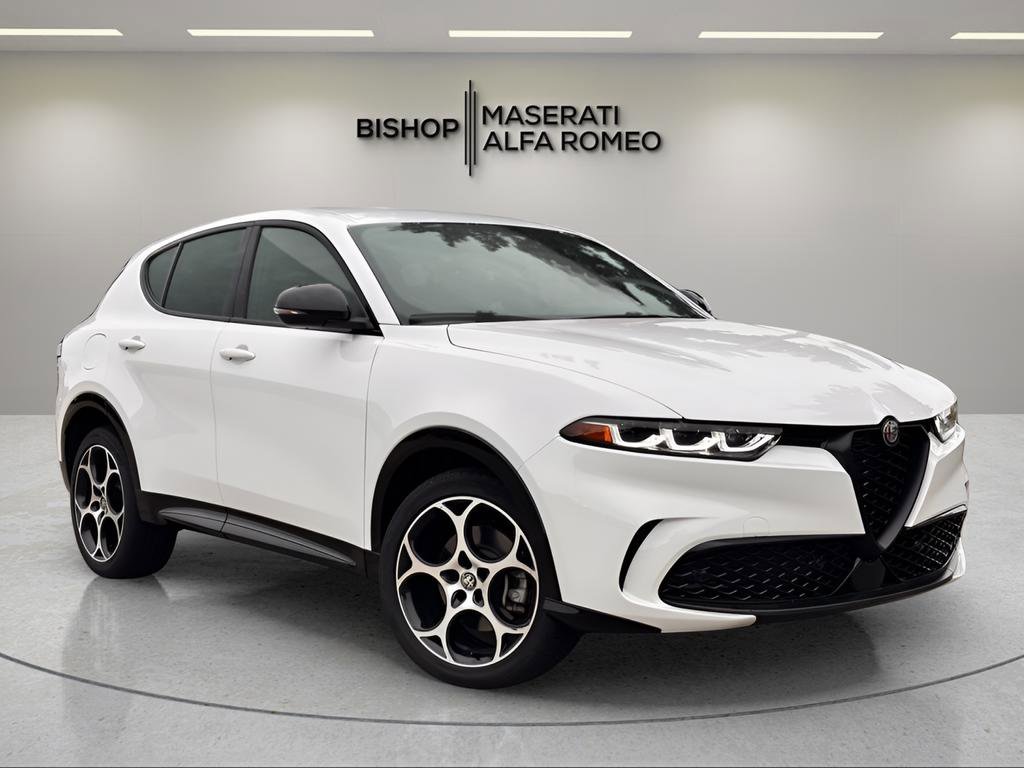 Used 2025 Alfa Romeo Tonale w/ Premium Package