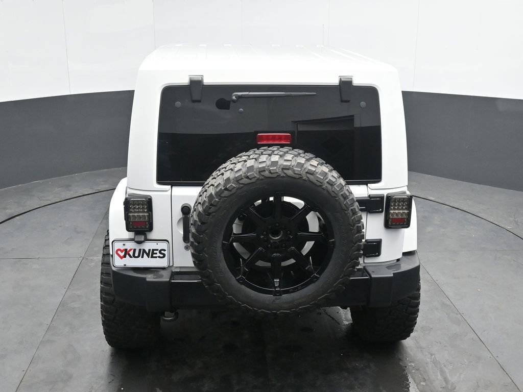 Used 2018 Jeep Wrangler Unlimited Sahara image 13