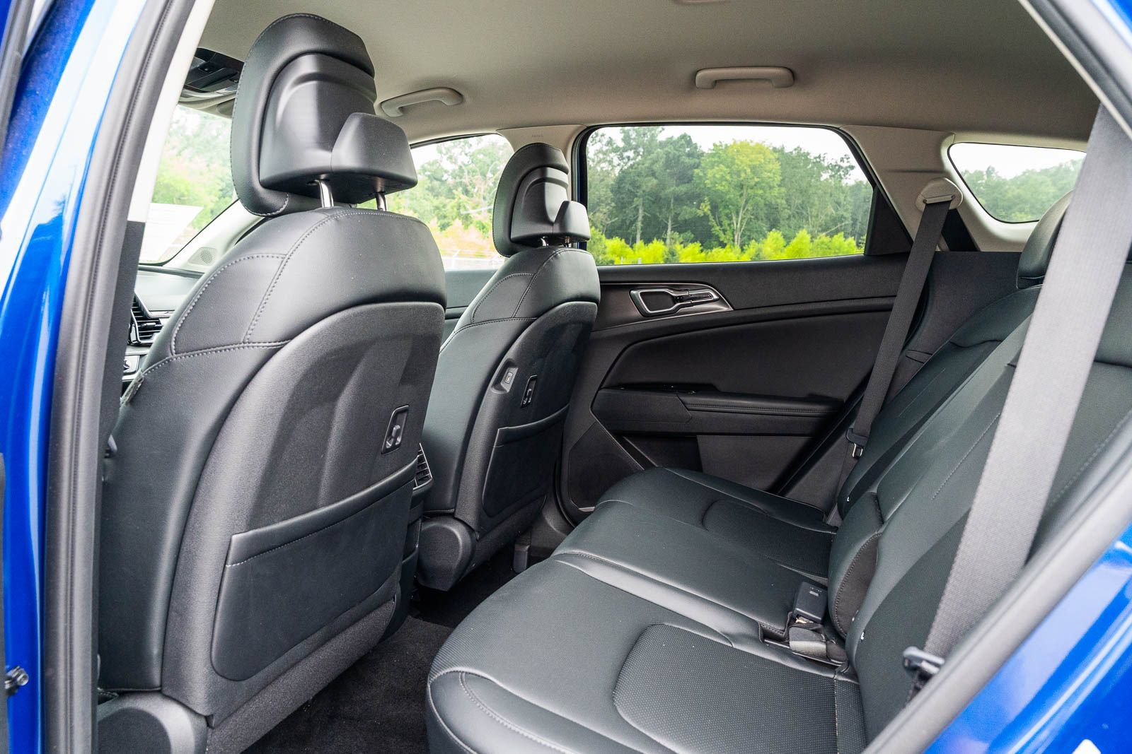 Used 2024 Kia Sportage EX FWD image 16