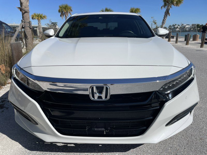Used 2018 Honda Accord Touring image 4