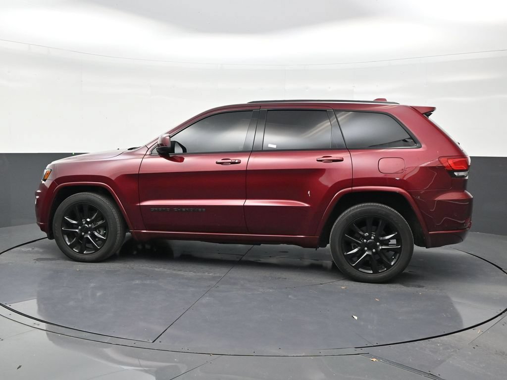 Used 2021 Jeep Grand Cherokee Laredo X RWD image 2