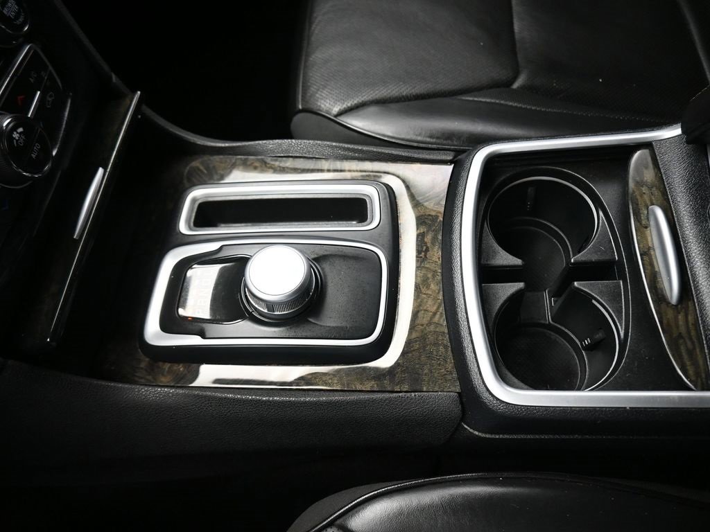 Used 2018 Chrysler 300 Limited image 22