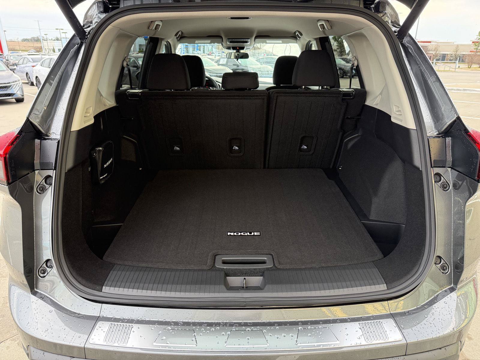New 2026 Nissan Rogue SV w/ Cold Weather Package FWD image 8