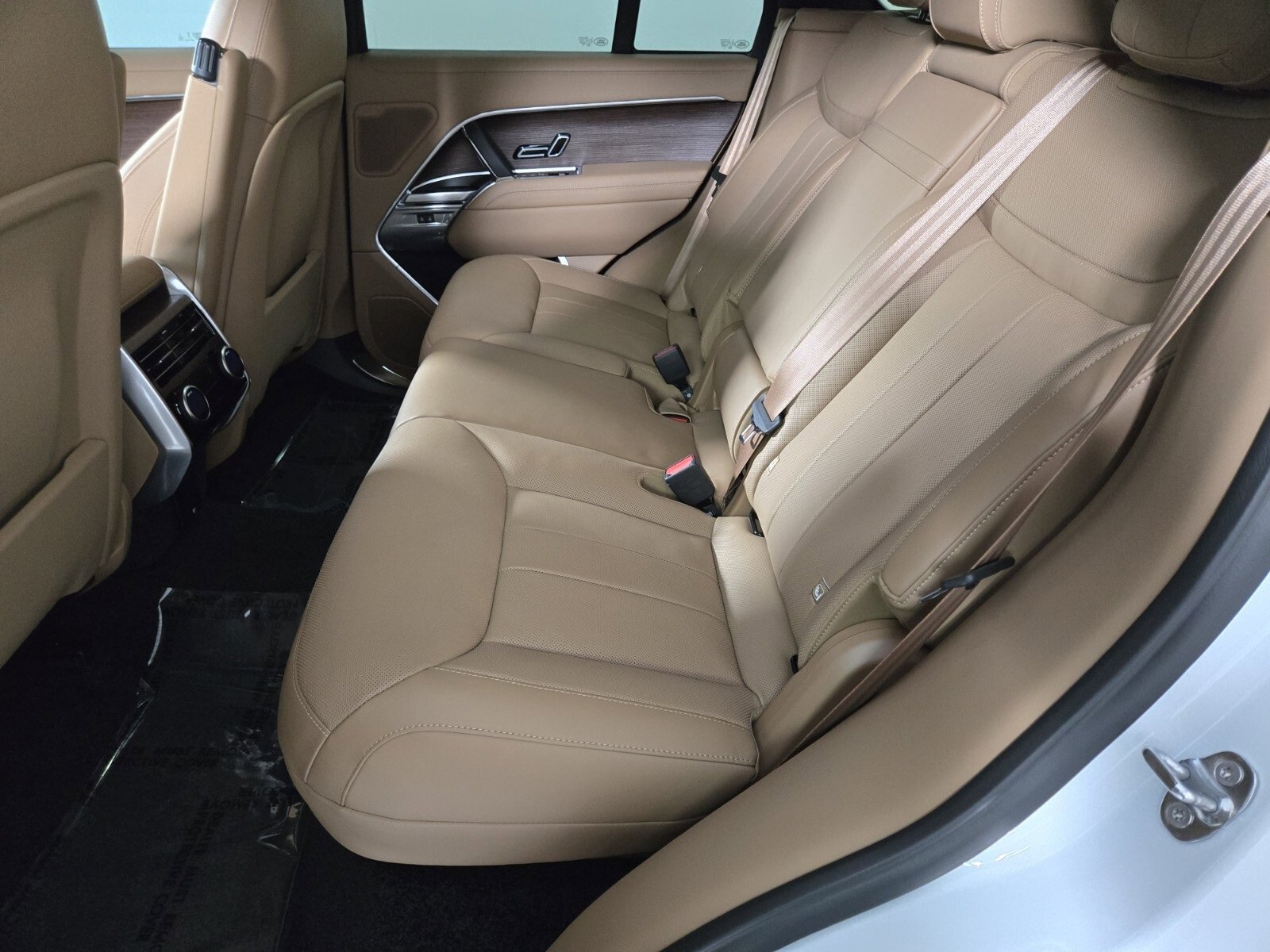New 2025 Land Rover Range Rover SE image 5