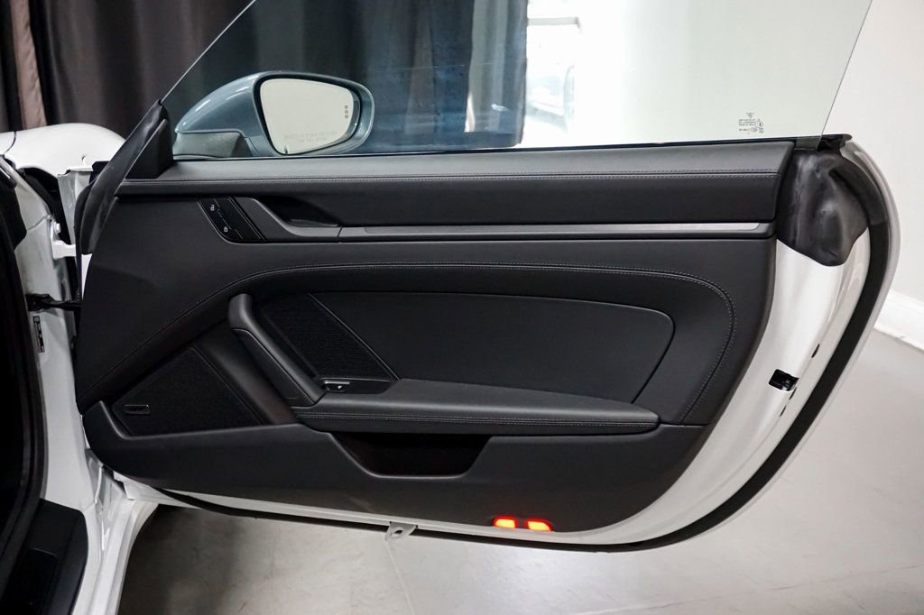 Used 2025 Porsche 911 Carrera T RWD image 40