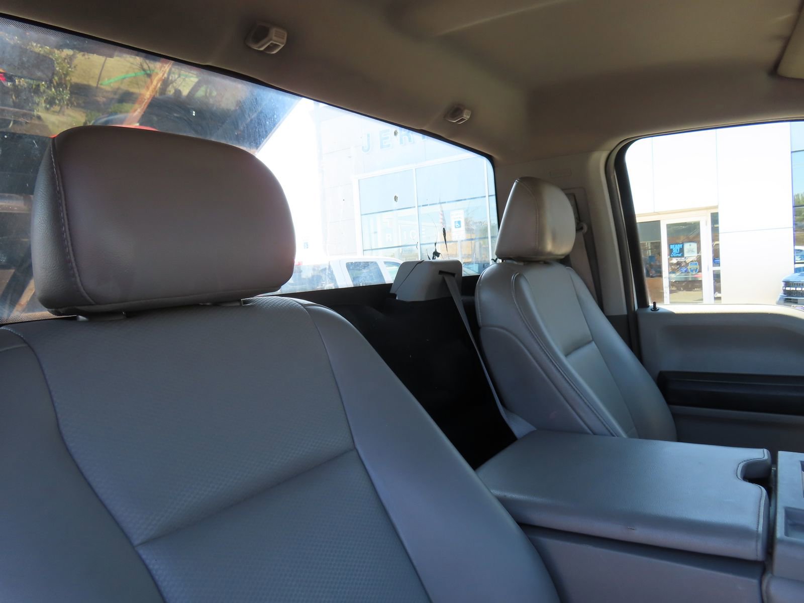 Used 2019 Ford F550 2WD Regular Cab Super Duty image 35