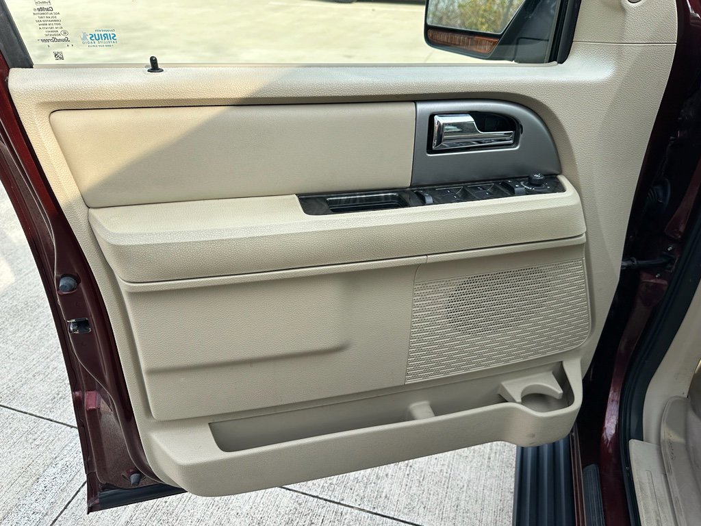 Used 2017 Ford Expedition Limited image 9