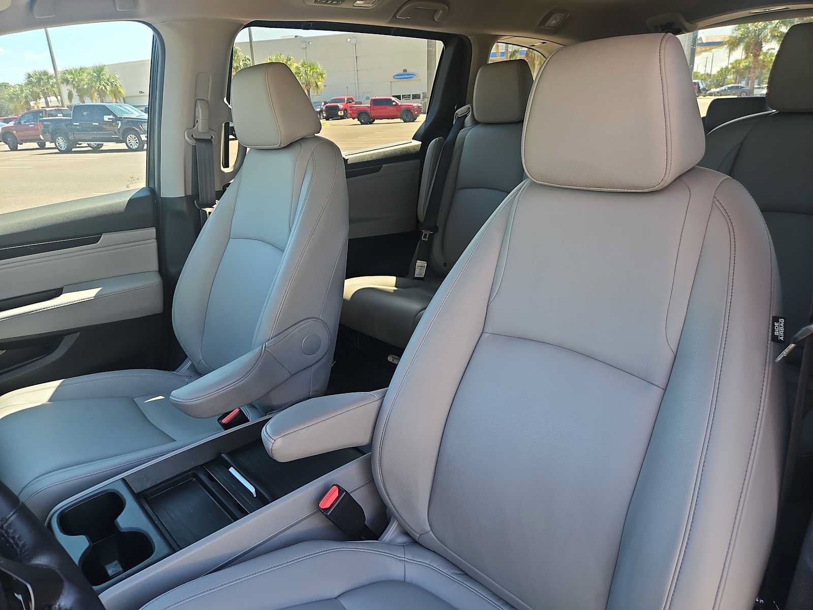 Used 2023 Honda Odyssey Touring image 13