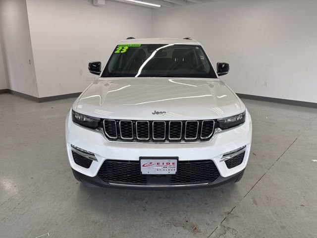 Used 2023 Jeep Grand Cherokee Limited AWD/4WD image 2
