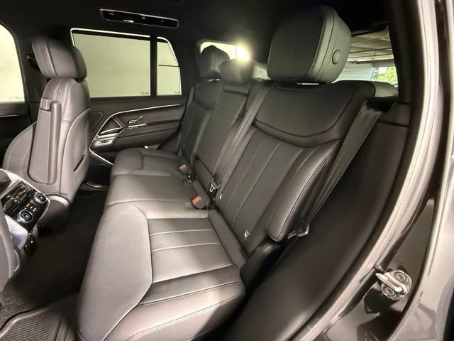 Used 2024 Land Rover Range Rover SE AWD/4WD image 19
