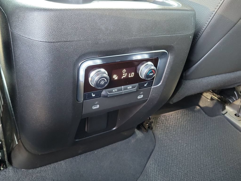 Used 2023 GMC Yukon Denali AWD/4WD image 21
