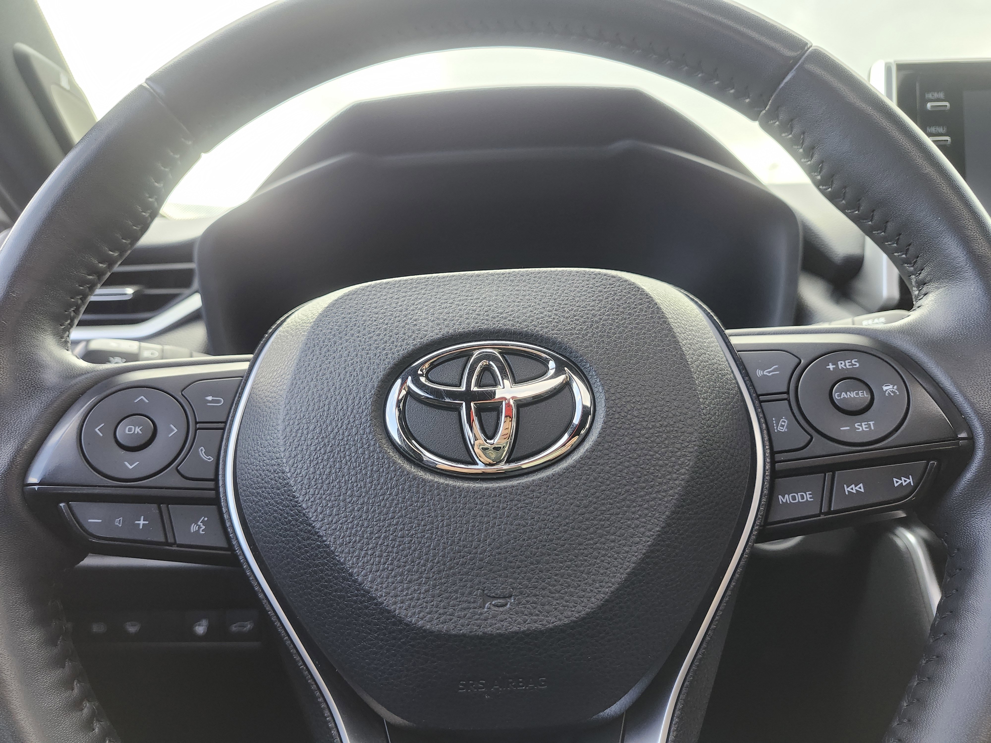 Used 2020 Toyota RAV4 XSE w/ XSE Grade Weather Package AWD/4WD image 33