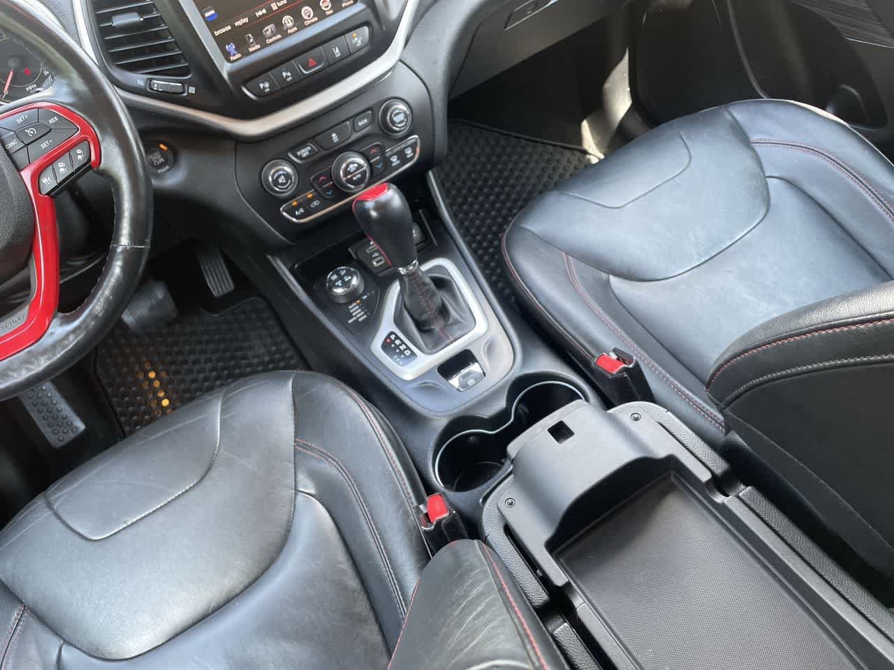 Used 2014 Jeep Cherokee Trailhawk w/ Technology Group AWD/4WD image 25