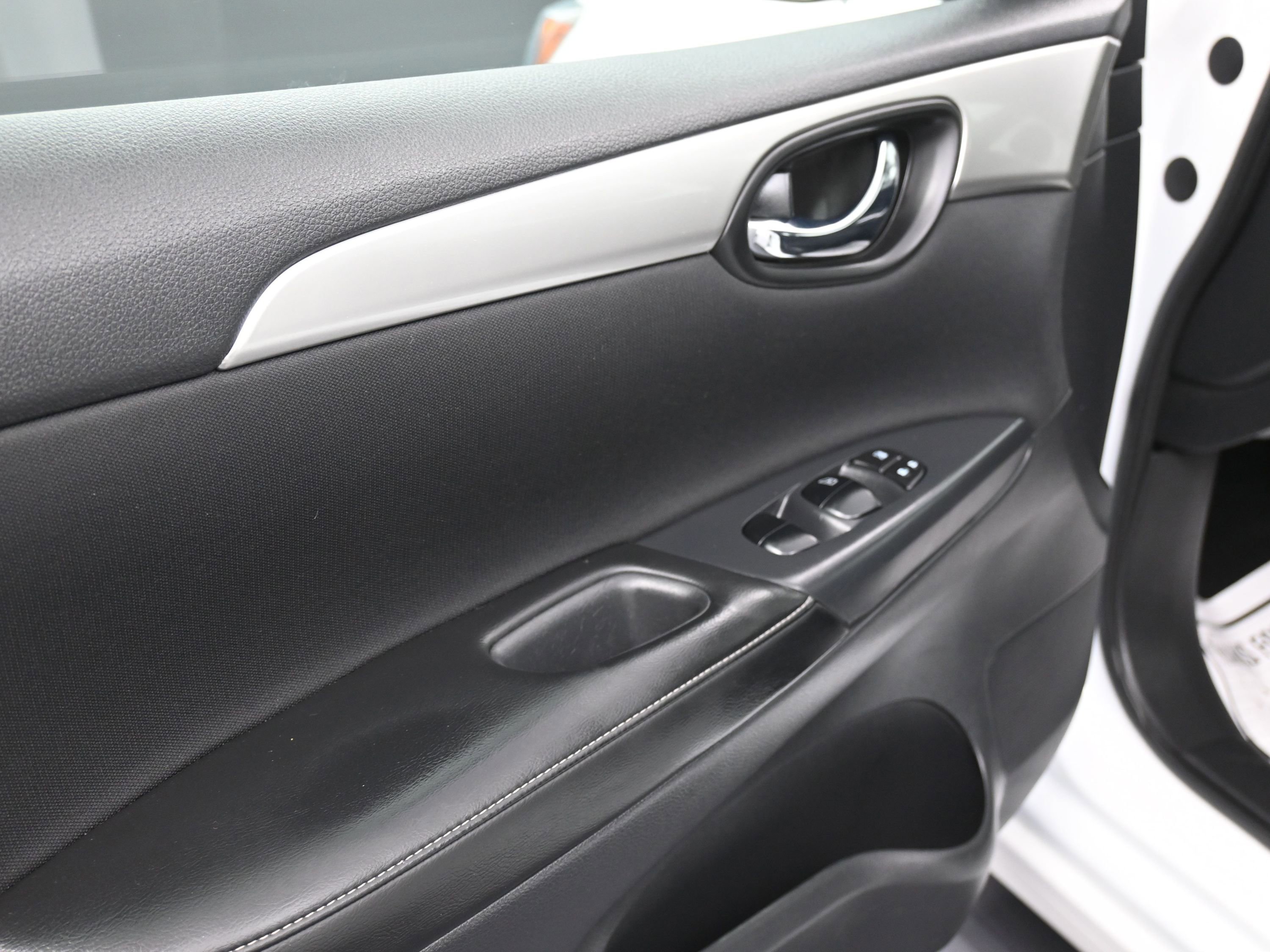 Used 2017 Nissan Sentra S image 16