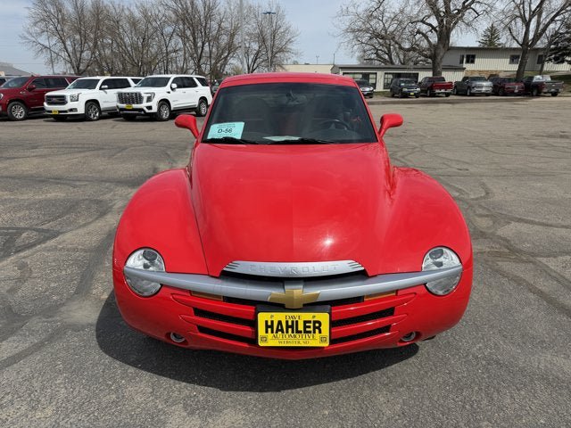 Used 2004 Chevrolet SSR w/ Preferred Equipment Group RWD image 3