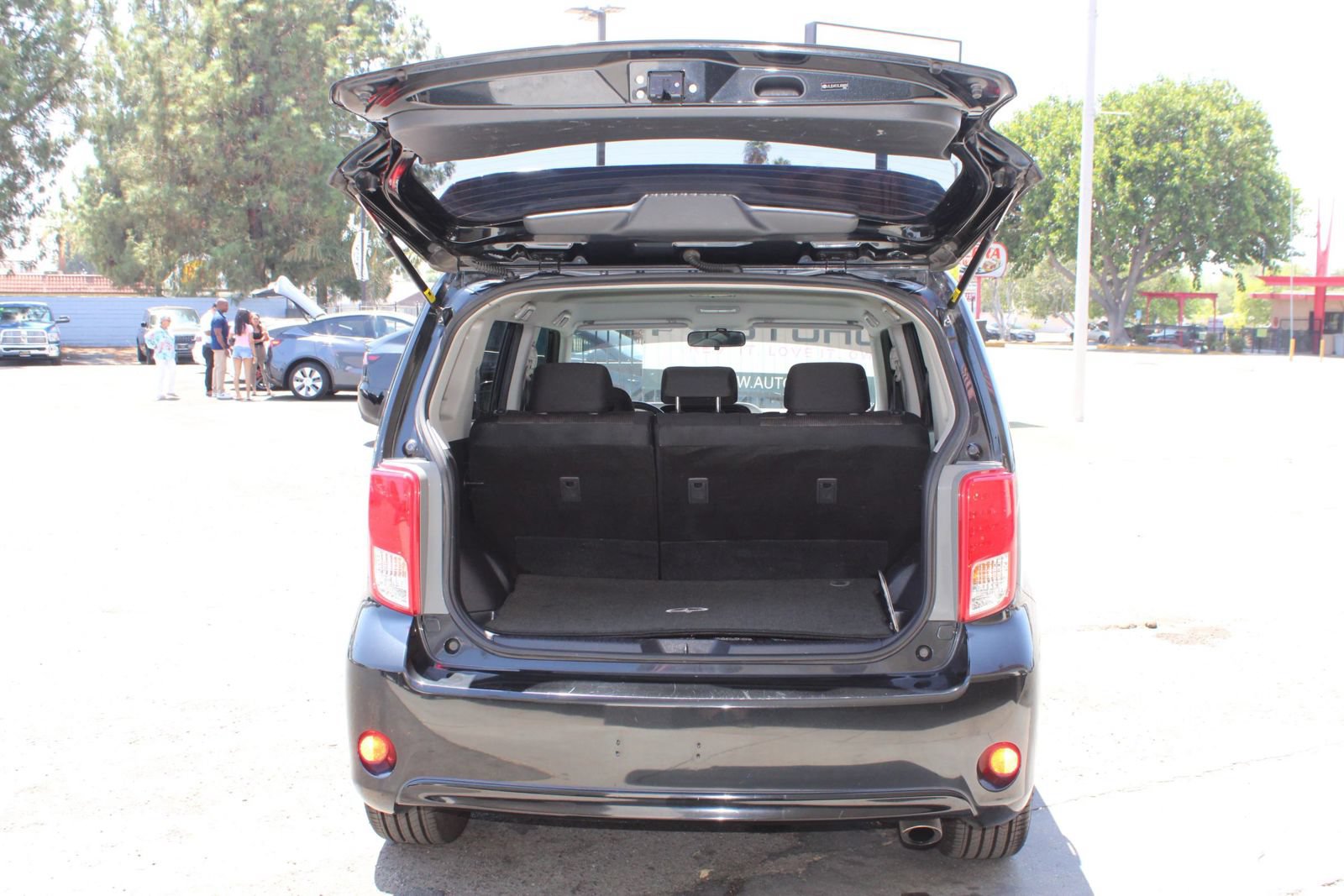 Used 2014 Scion xB FWD image 31