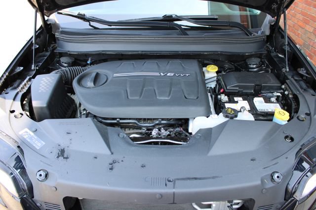 Used 2019 Jeep Cherokee Latitude Plus w/ Cold Weather Group AWD/4WD image 46