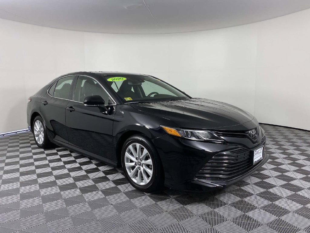 Used 2020 Toyota Camry LE w/ Convenience Package FWD image 1