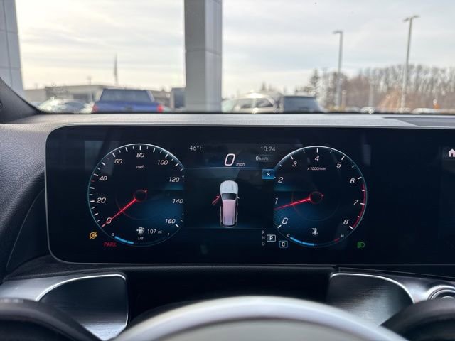 Used 2021 Mercedes-Benz GLB 250 4MATIC image 13