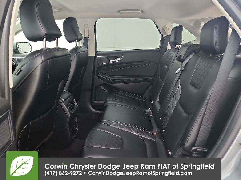 Used 2024 Ford Edge Titanium image 30