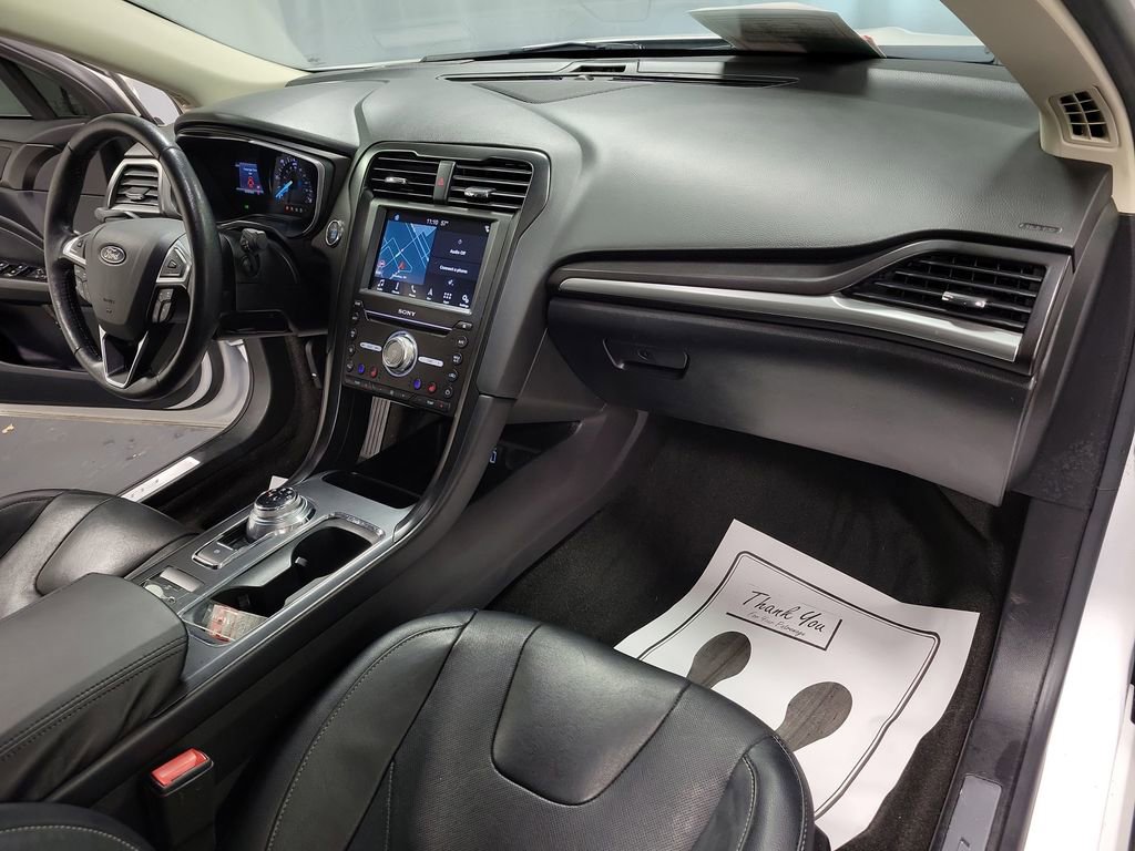 Used 2019 Ford Fusion Titanium image 23