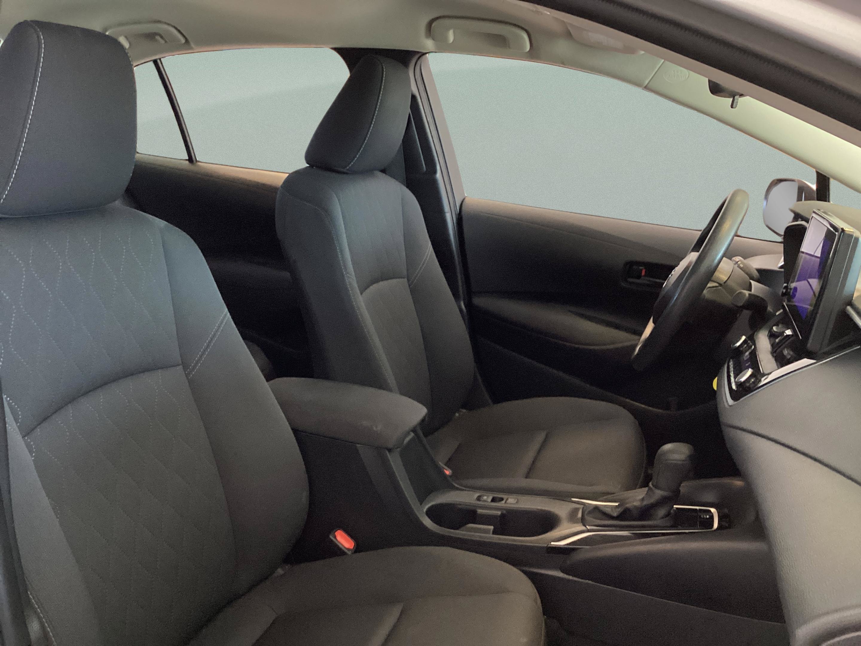 Certified 2024 Toyota Corolla LE FWD image 29