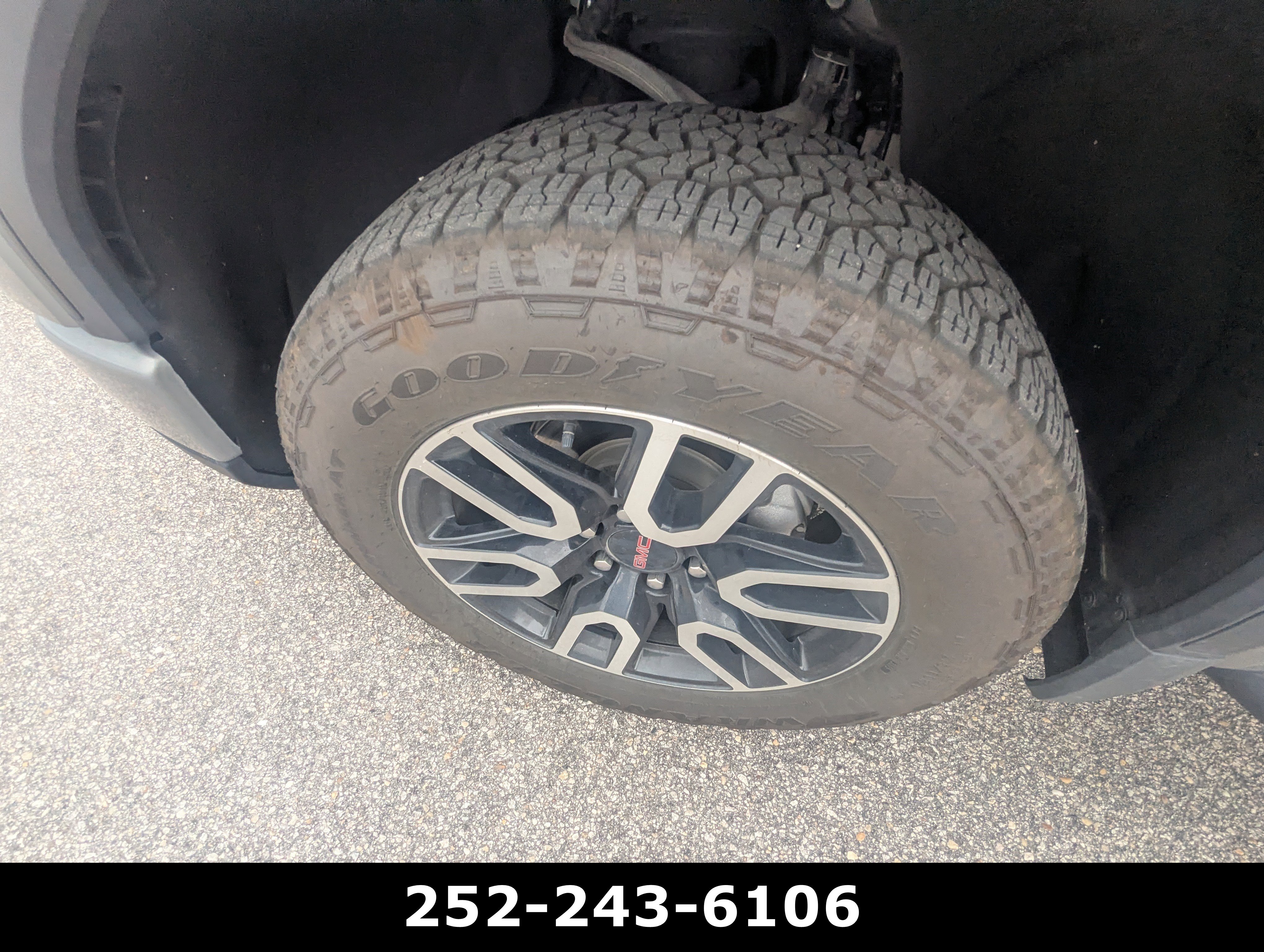 Used 2024 GMC Sierra 1500 AT4 w/ Technology Package AWD/4WD image 10