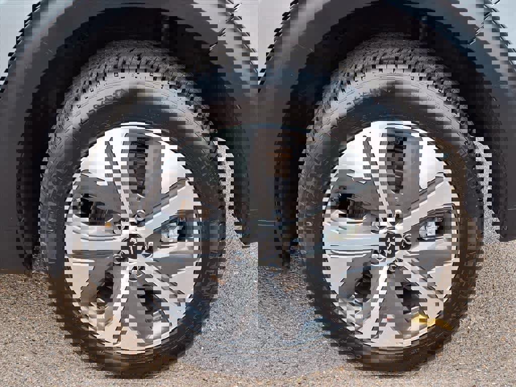 Used 2022 Kia Niro EX image 8