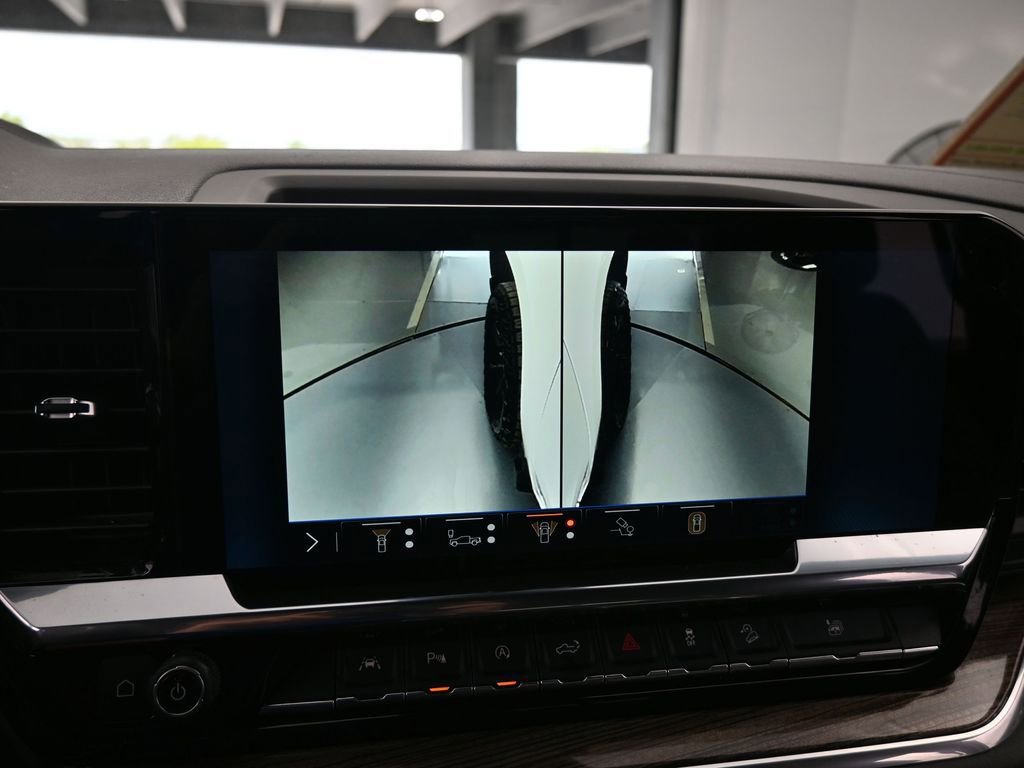 Used 2024 Chevrolet Silverado 1500 LT Trail Boss w/ LT Trail Boss Premium Package image 23