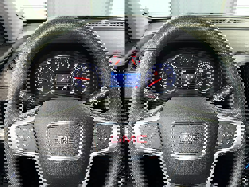 Certified 2022 GMC Terrain SLE w/ Driver Convenience Package image 8