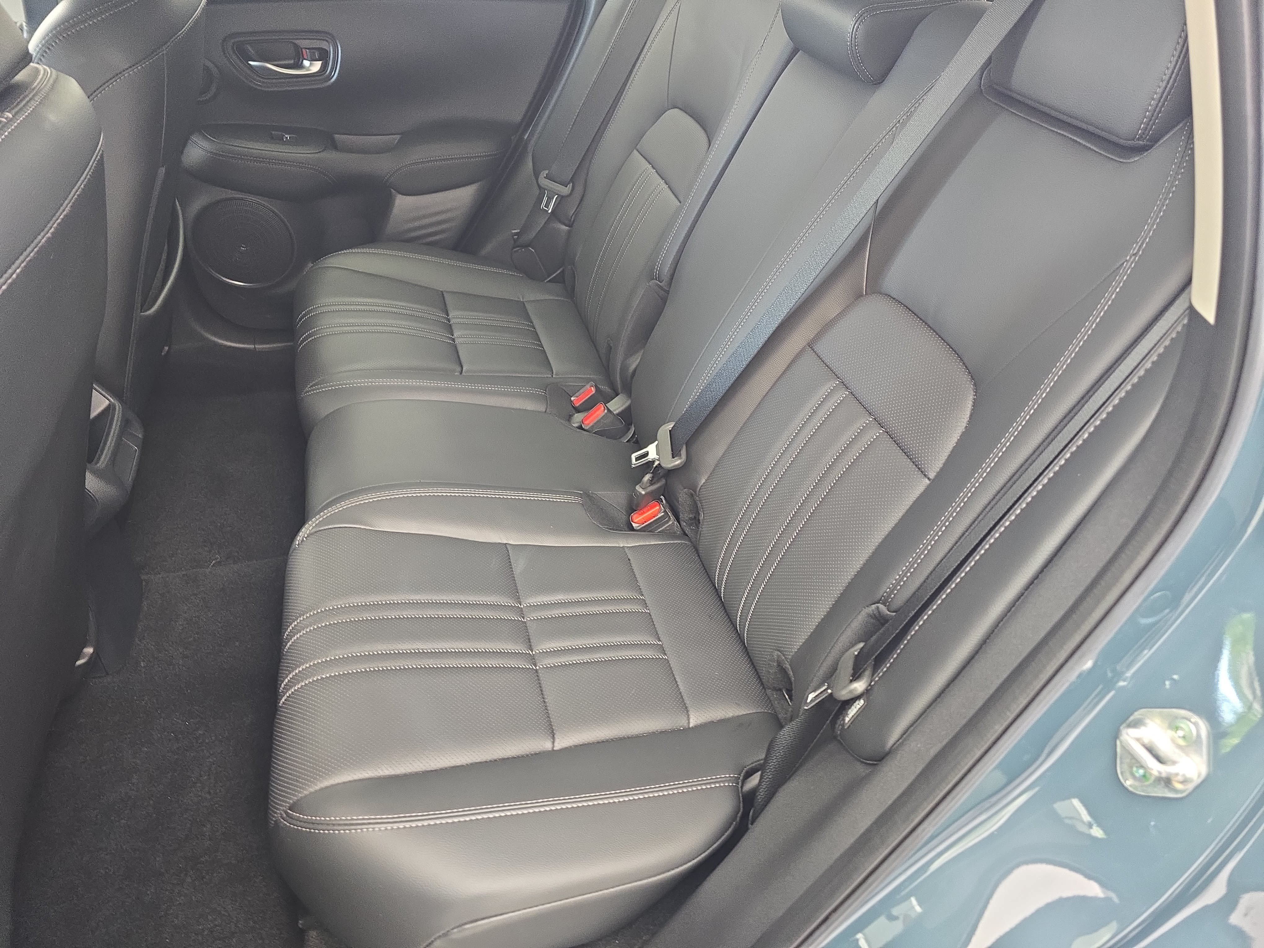 Used 2024 Honda HR-V EX-L image 12