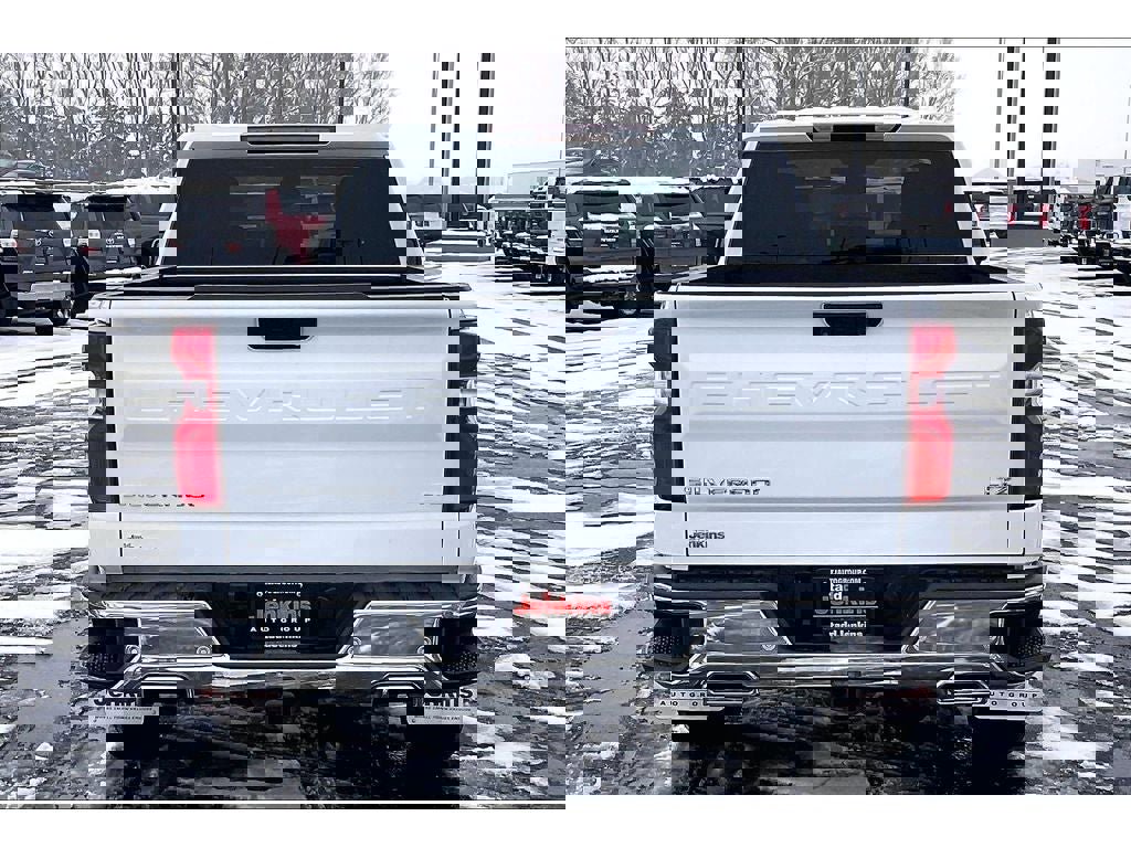 Used 2025 Chevrolet Silverado 1500 LTZ image 4