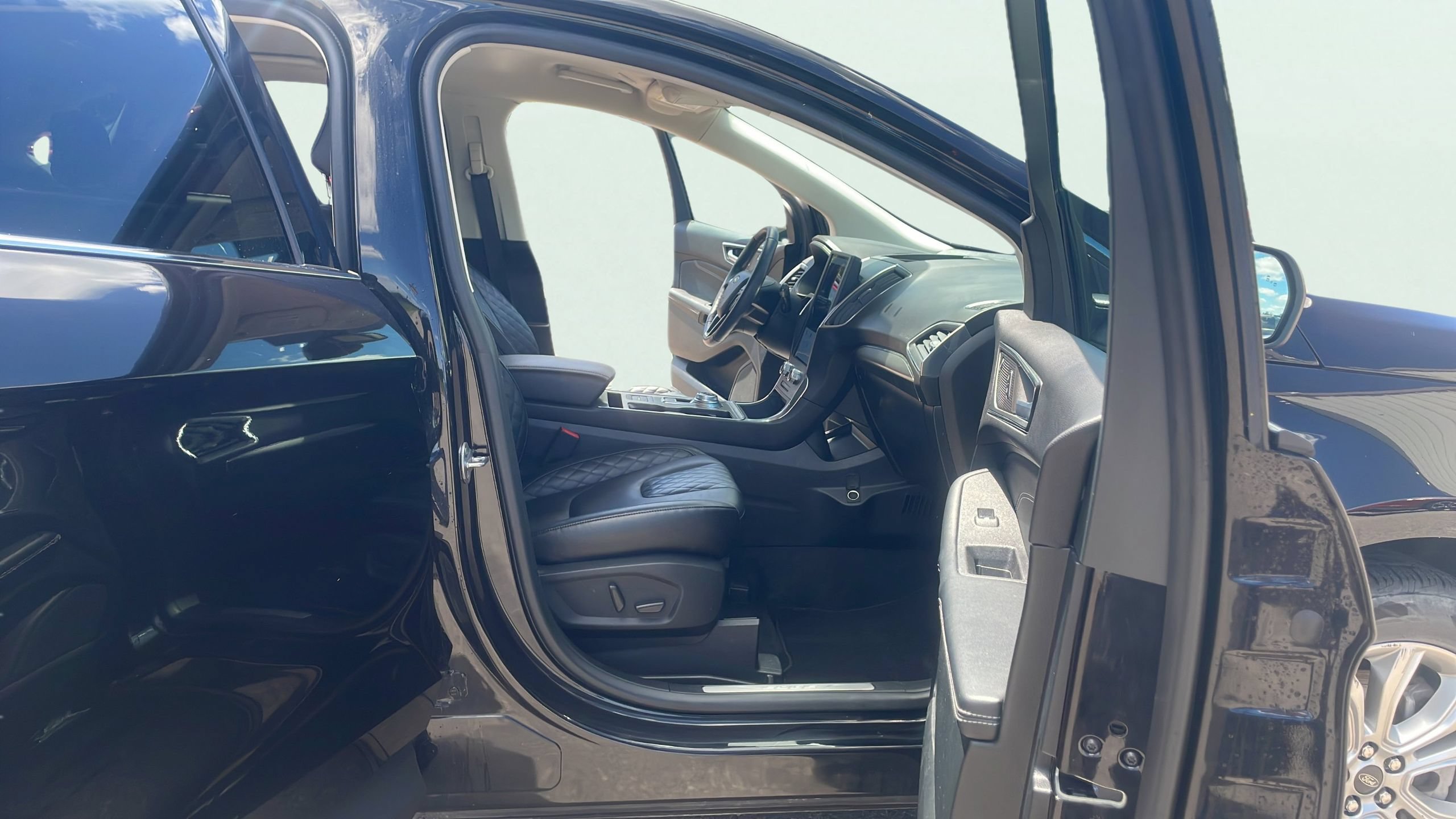 Certified 2023 Ford Edge Titanium AWD/4WD image 14