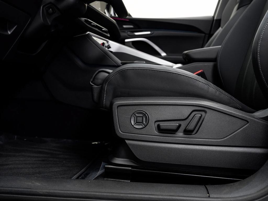 Certified 2025 Audi Q5 Prestige AWD/4WD image 10