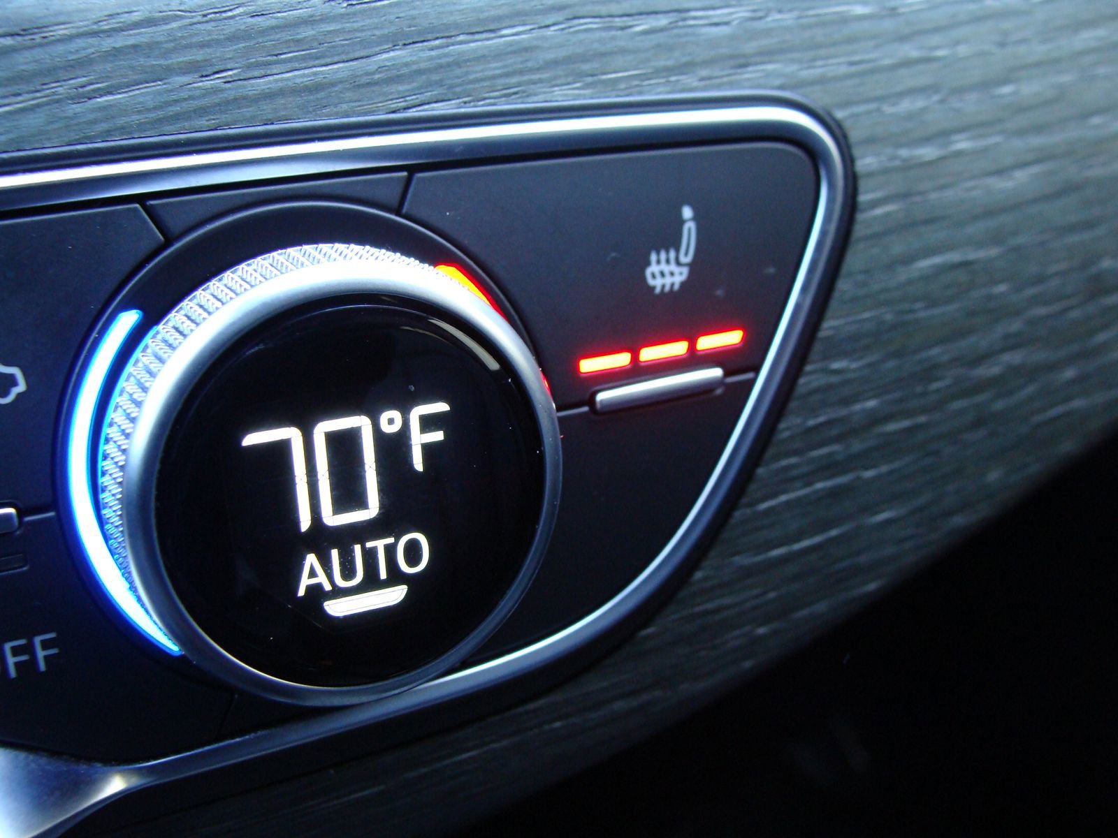 Used 2023 Audi A4 2.0T Premium w/ Convenience Package AWD/4WD image 29