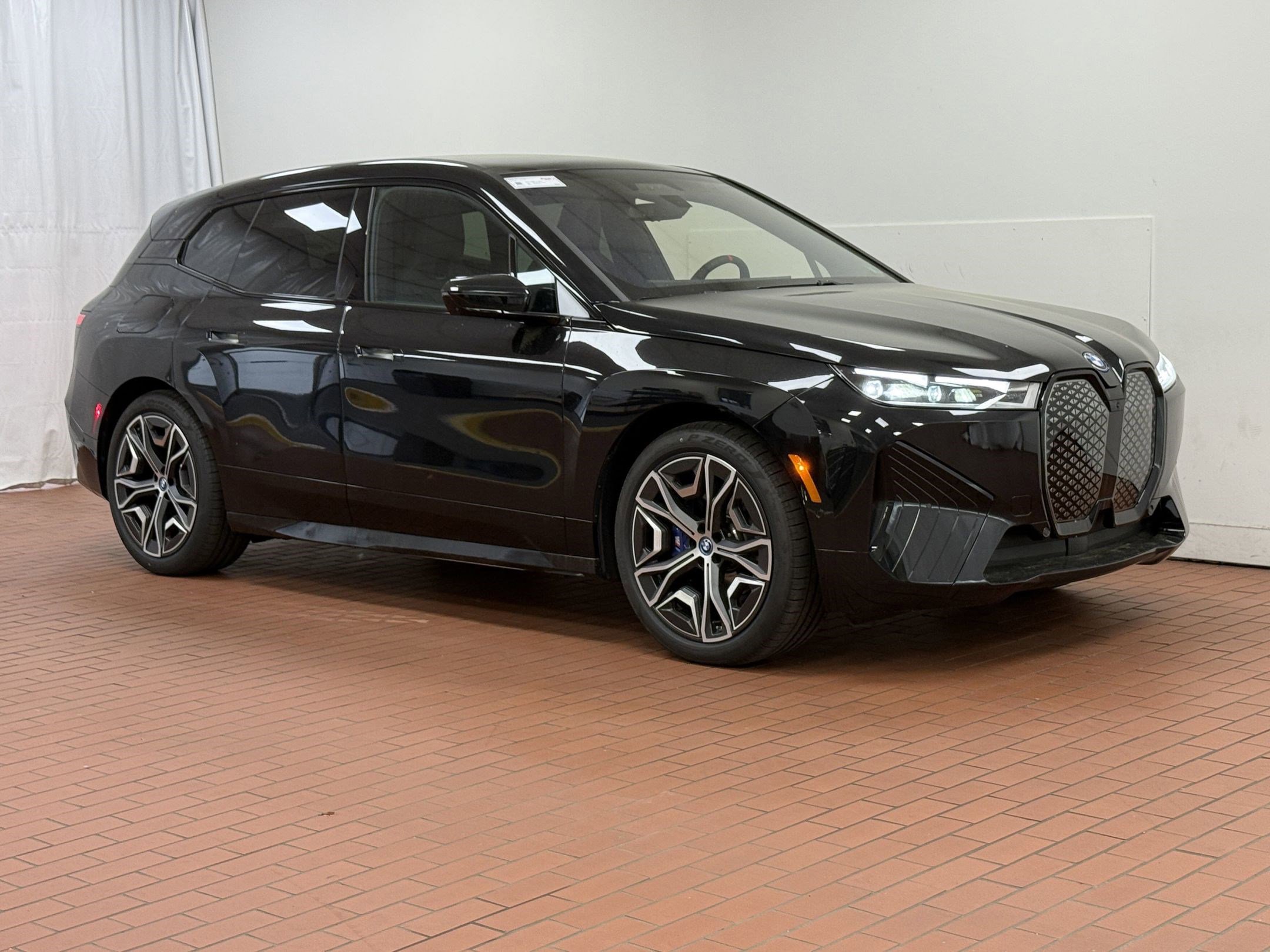 Used 2025 BMW iX M60 image 6
