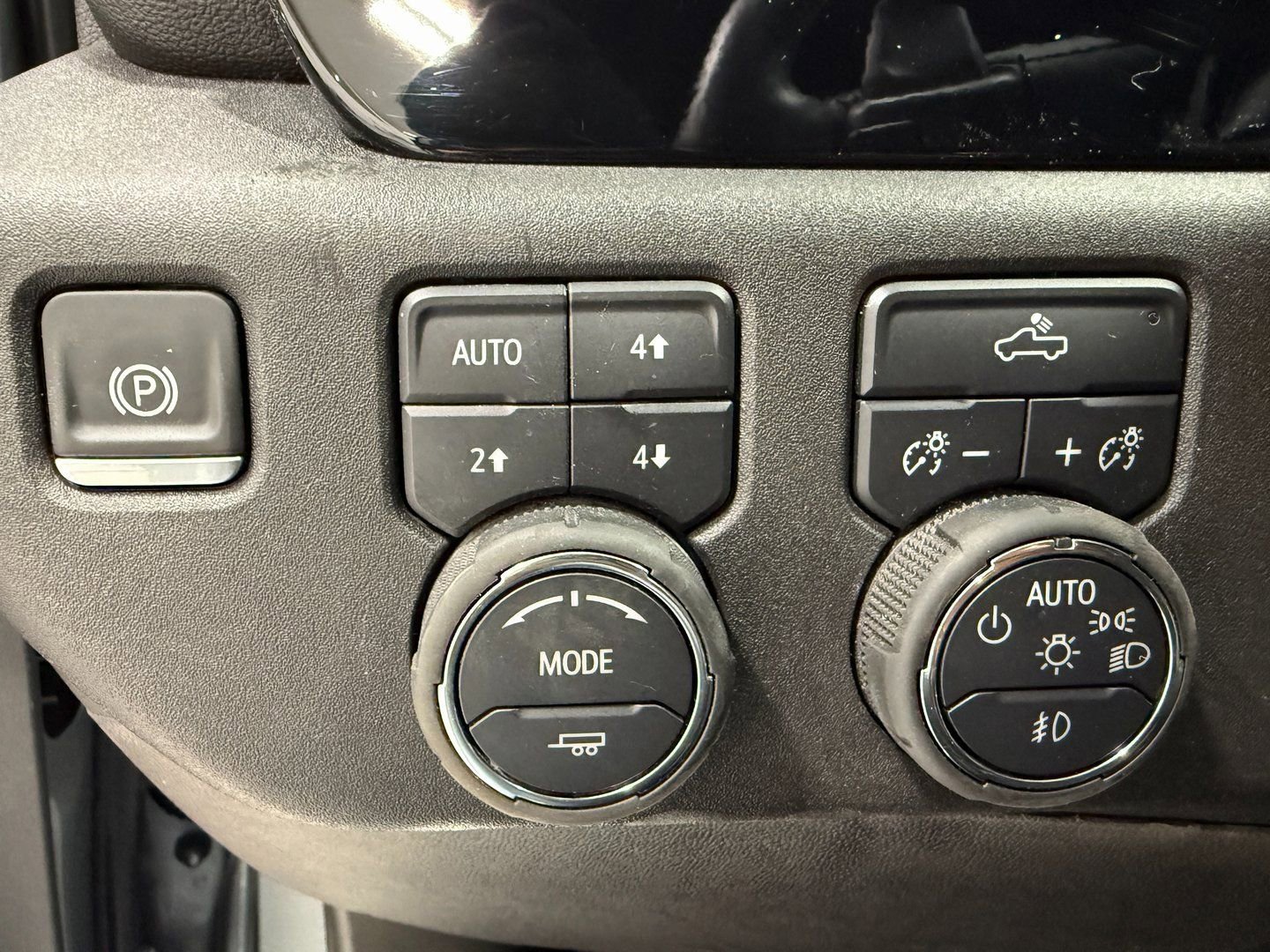 Used 2025 Chevrolet Silverado 1500 RST w/ Convenience Package II AWD/4WD image 24