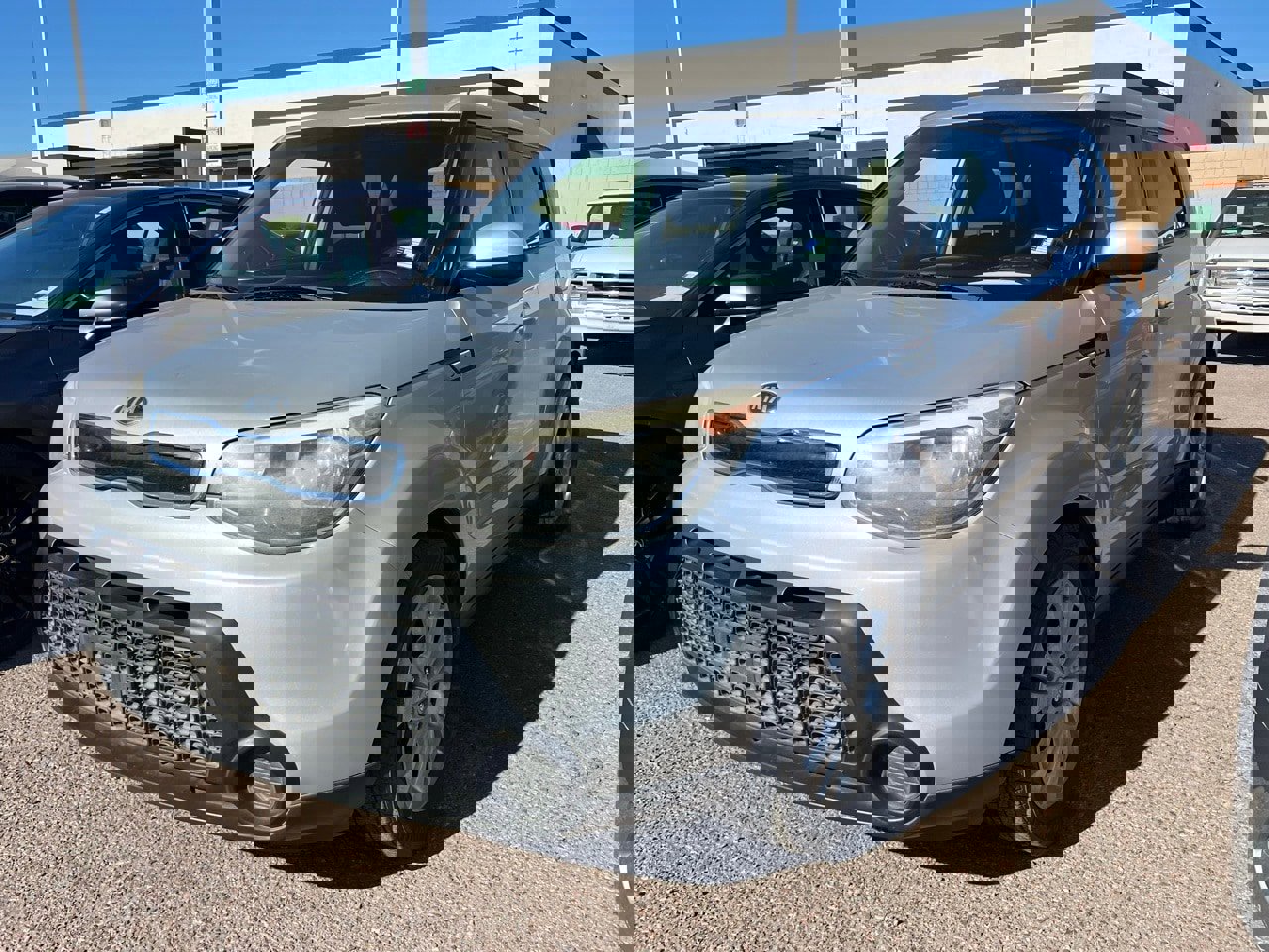 Used 2015 Kia Soul + image 3