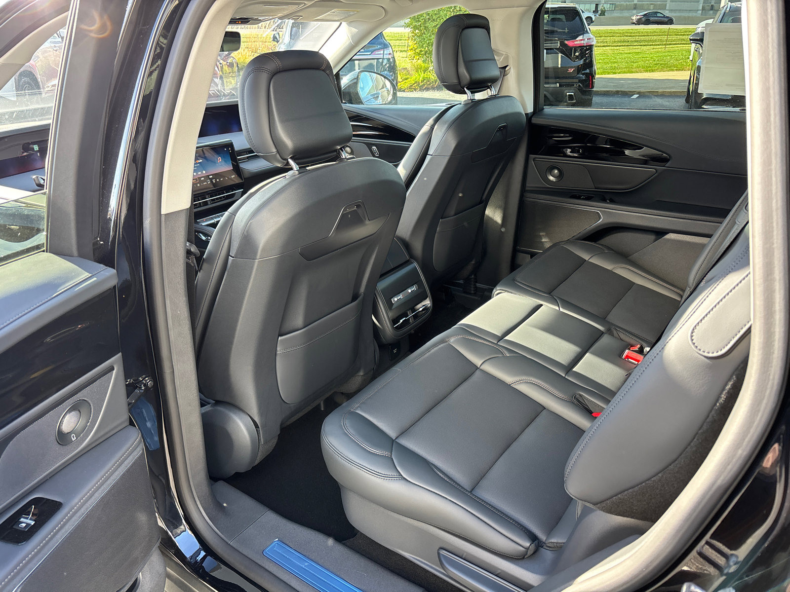 New 2026 Lincoln Nautilus Premier w/ Equipment Group 102A image 29