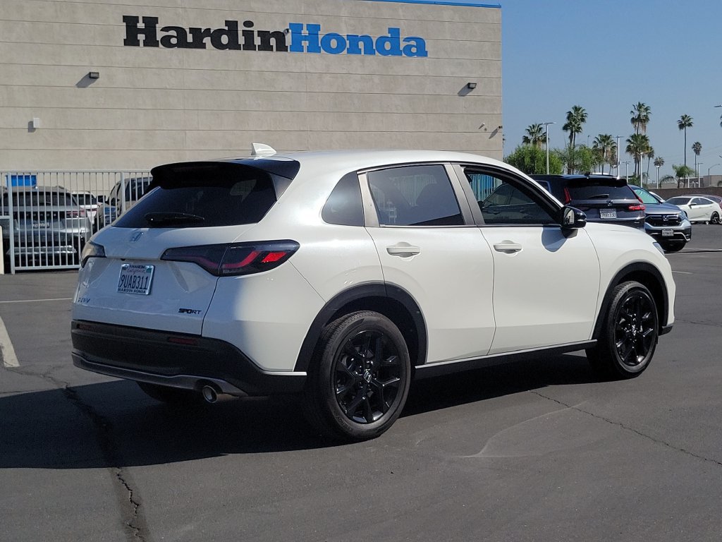 Certified 2025 Honda HR-V Sport image 5