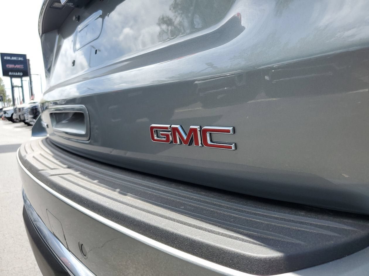 New 2026 GMC Yukon XL Denali w/ Denali Reserve Package AWD/4WD image 7