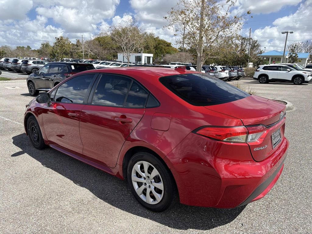 Used 2020 Toyota Corolla LE image 6