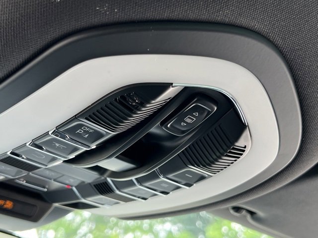 New 2025 Porsche Macan image 48