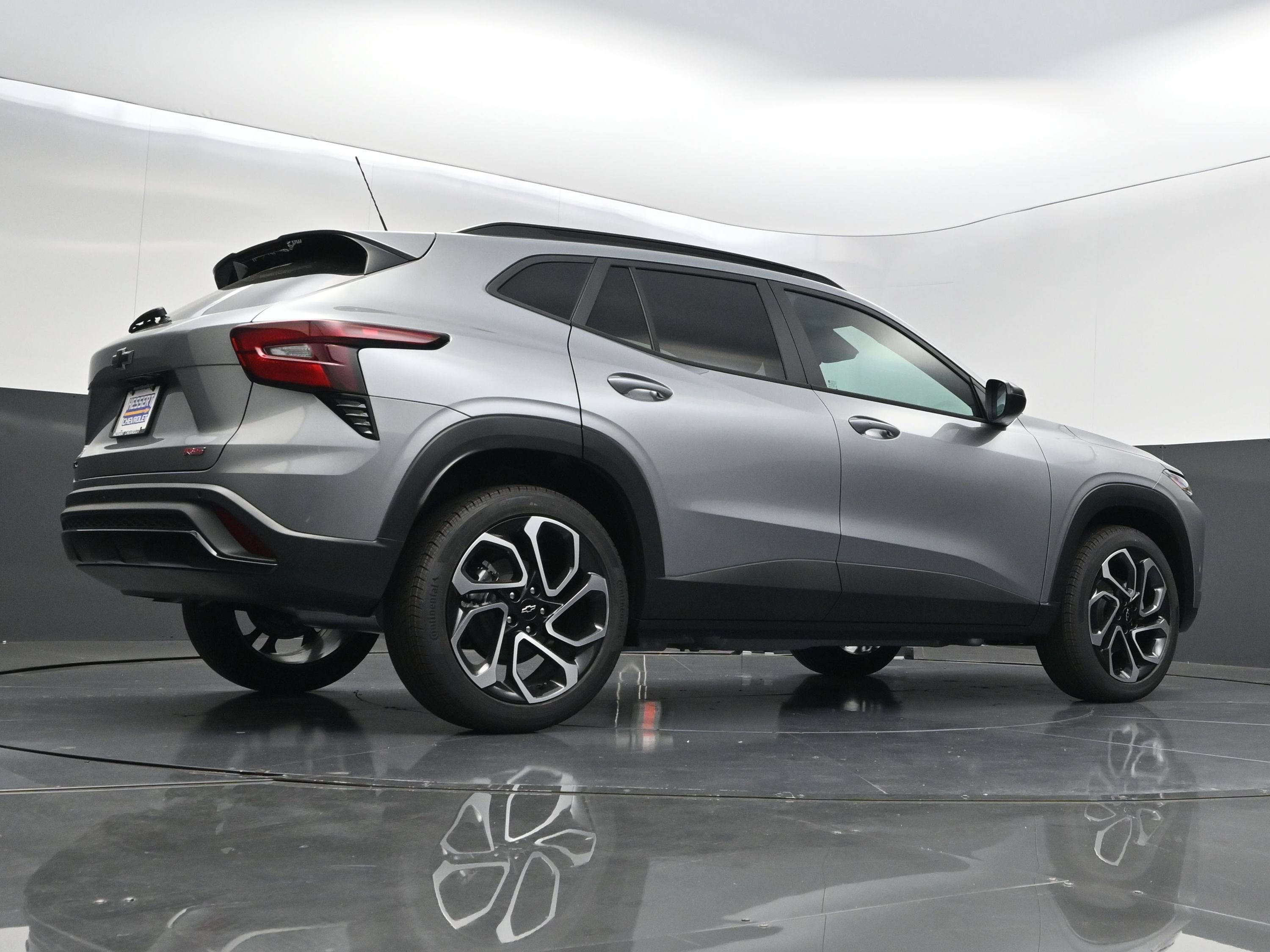 New 2026 Chevrolet Trax RS w/ Sunroof Package FWD image 45