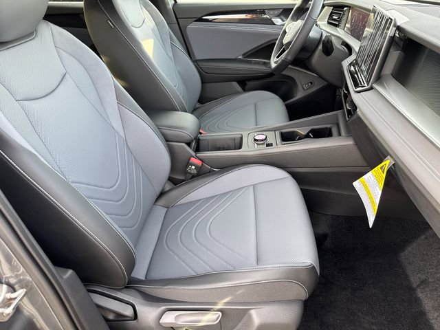 New 2026 Volkswagen Tiguan SE R-Line image 19